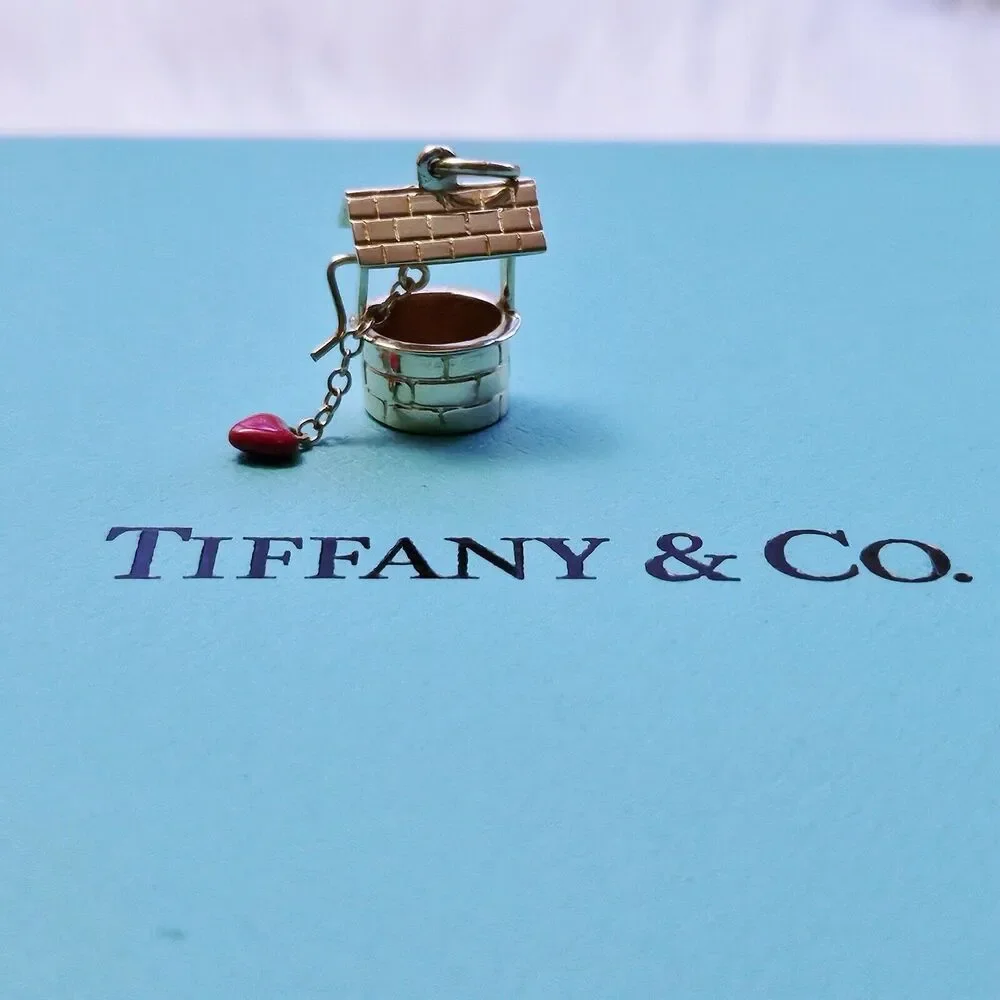 RARE Vintage Tiffany & Co. 14k YG Wishing Well Love Enamel Heart Charm Pendant. - Picture 2 of 8